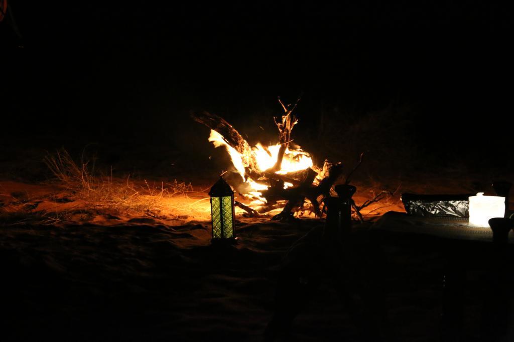 Luxe tent Starwatching Private Camp Ḩawīyah
